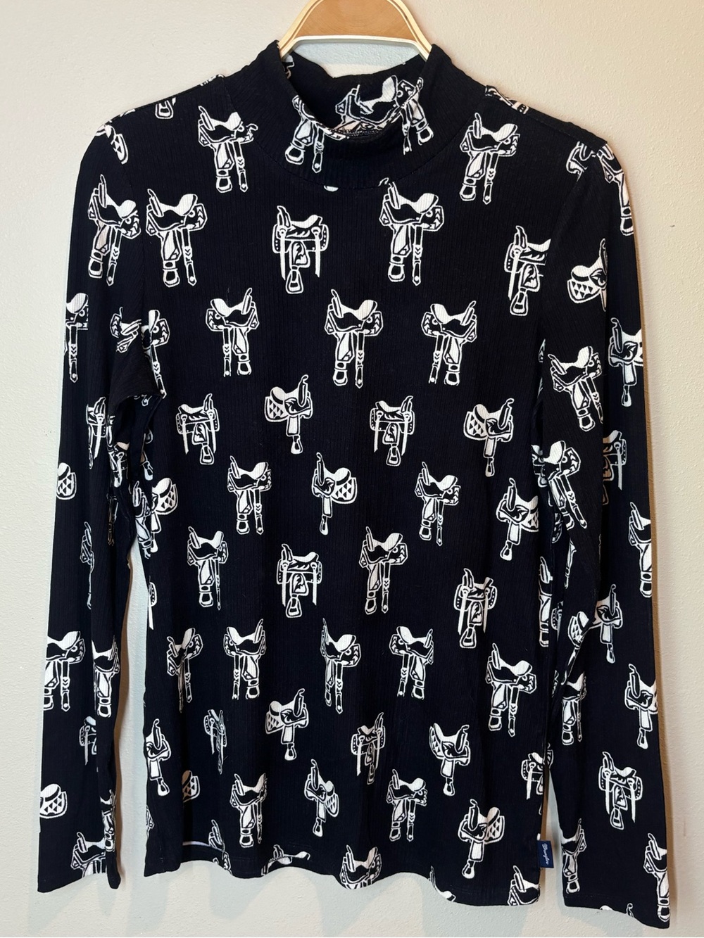 Wrangler Saddle Print Long Sleeve mock neck Top, large, NWT, western, rodeo